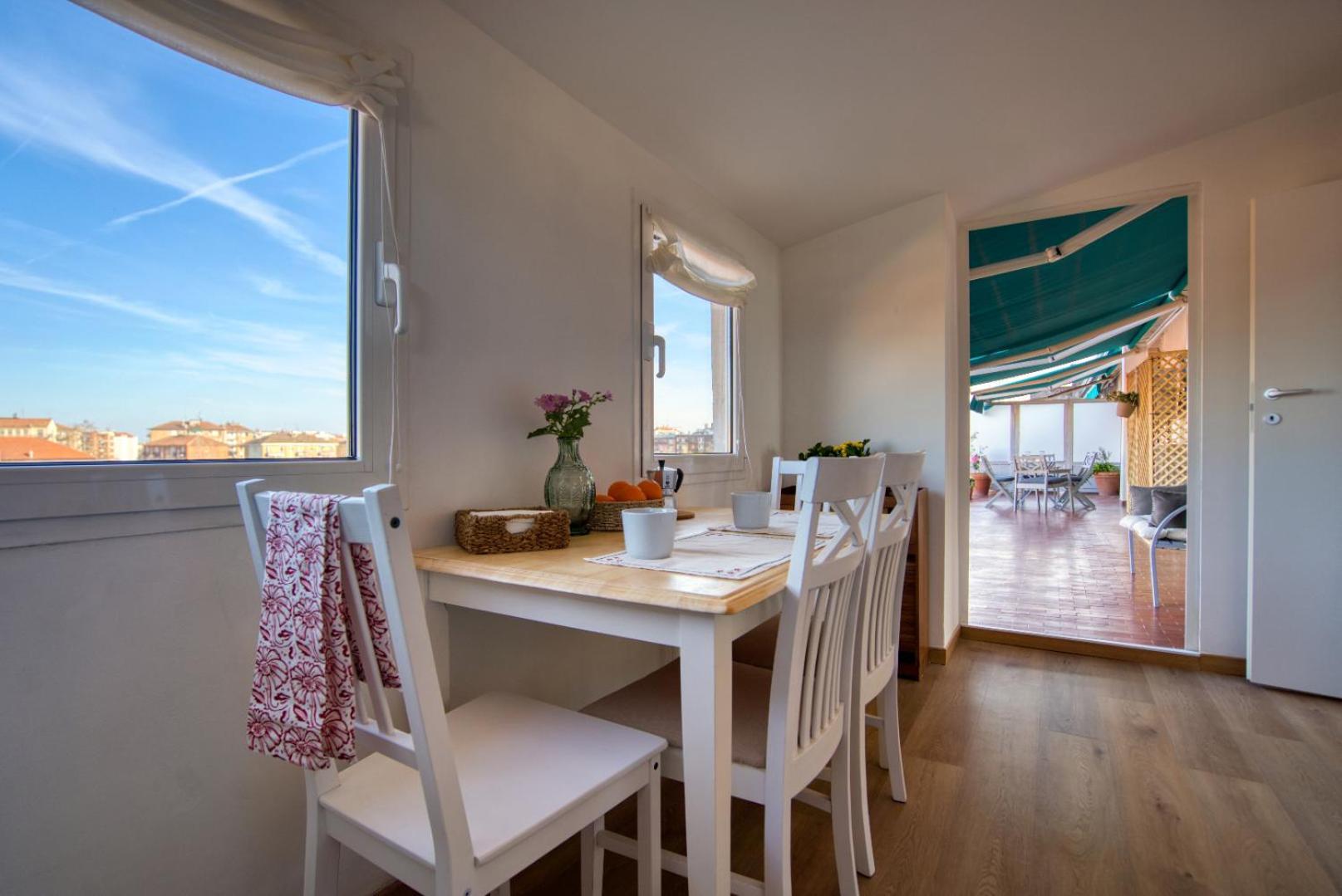 Spacious Penthouse With Panoramic Terrace - 20 Minutes From Duomo Milan Exterior photo