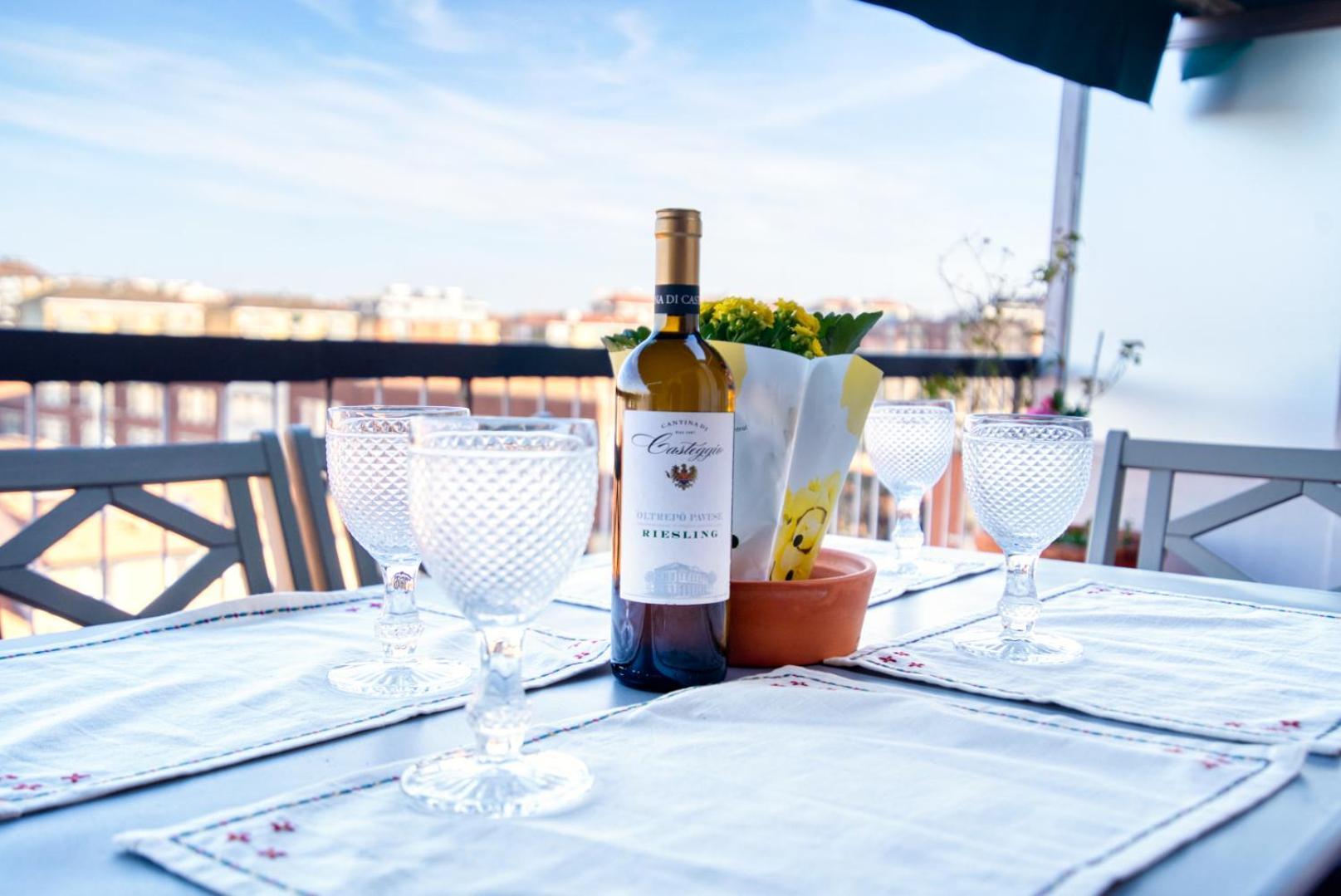 Spacious Penthouse With Panoramic Terrace - 20 Minutes From Duomo Milan Exterior photo