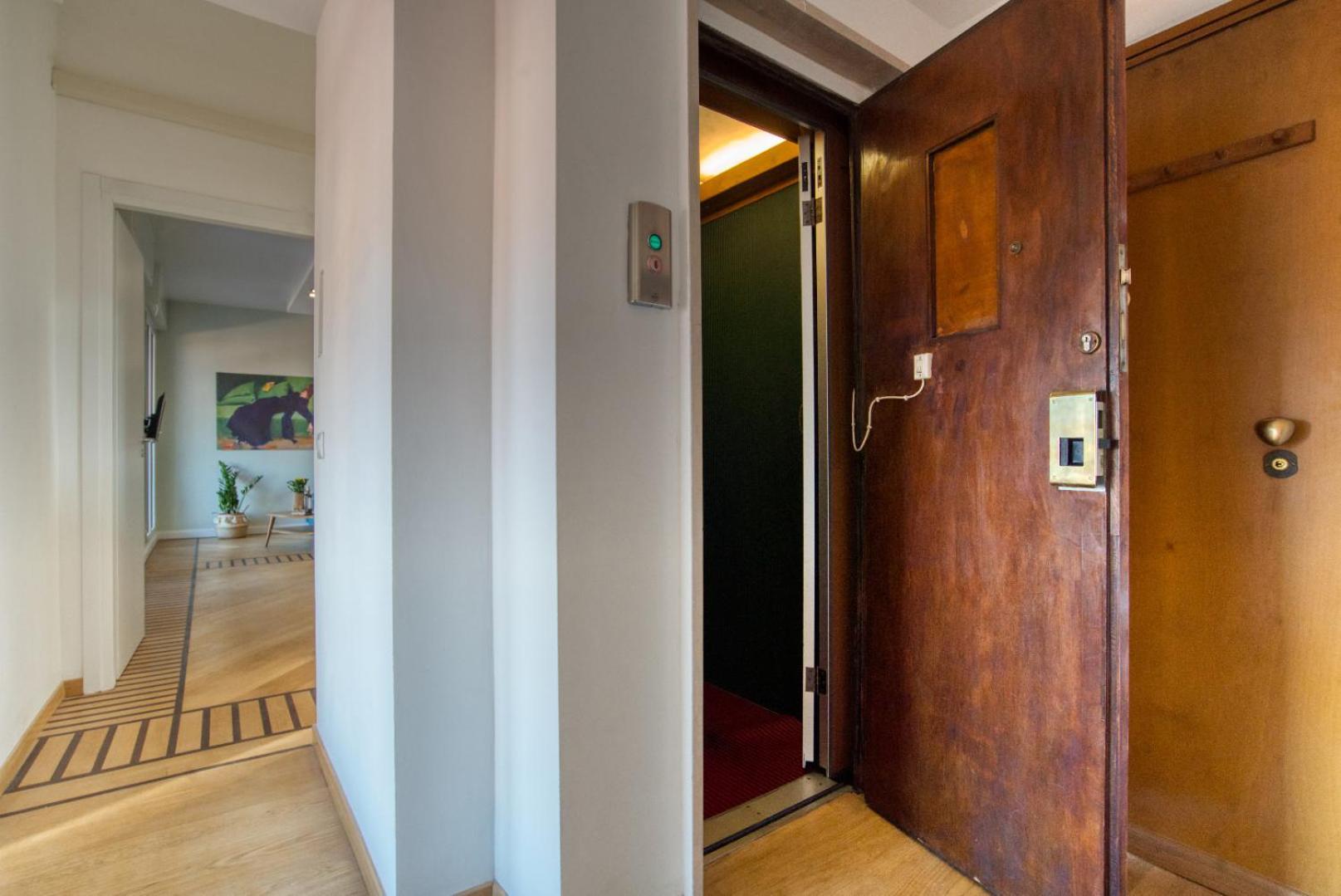 Spacious Penthouse With Panoramic Terrace - 20 Minutes From San Siro & Duomo Milan Exterior photo